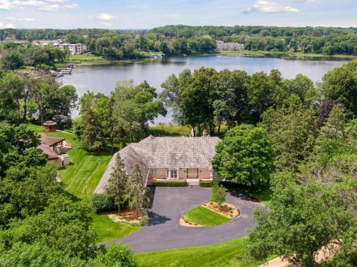 150 Hunters Glen Road, Wayzata, MN 55391