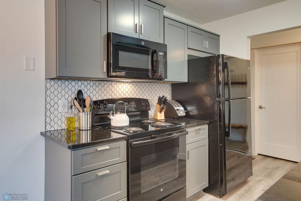 1401_25th_Ave_S_#B204-6.jpg