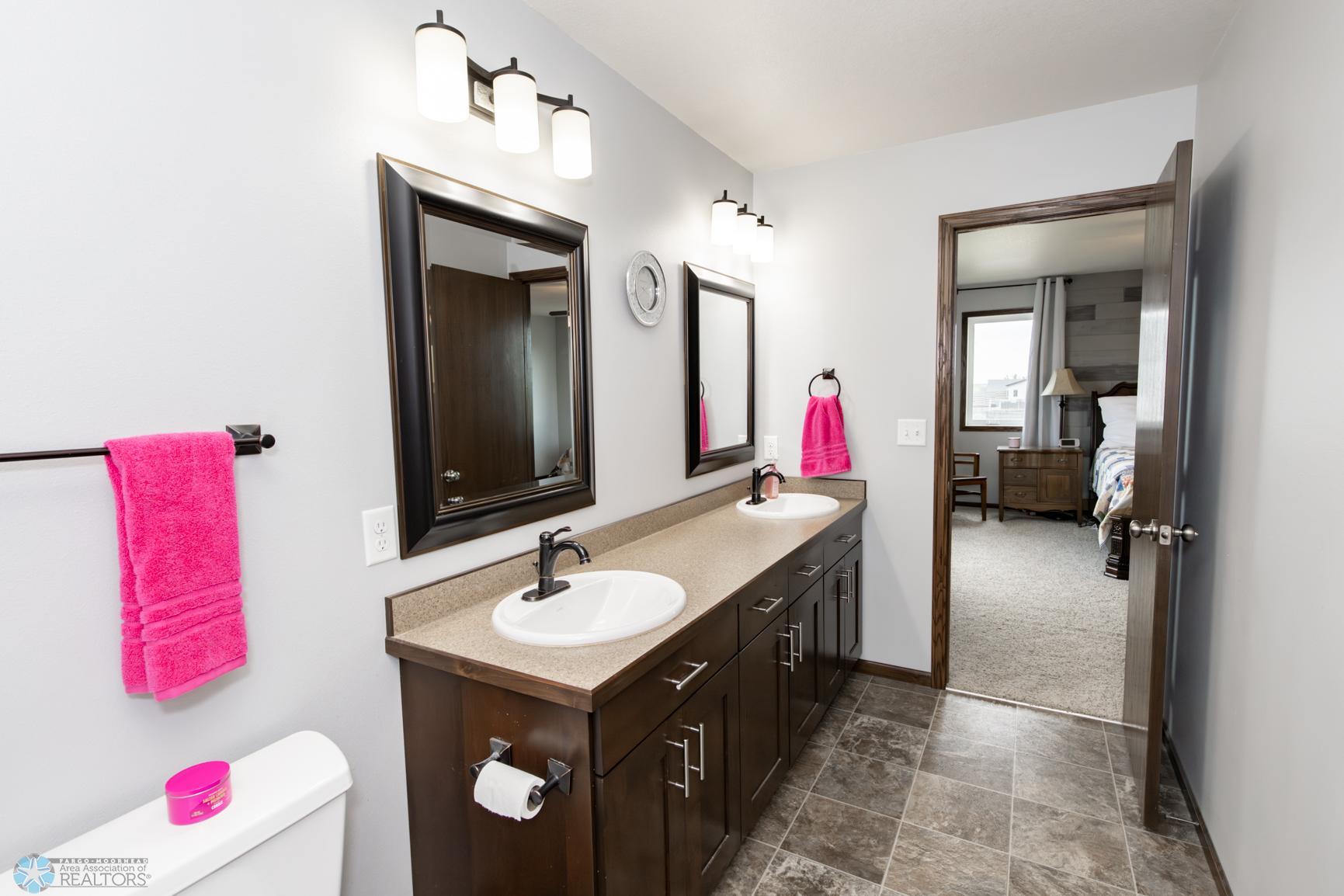 Primary Bathroom - Full