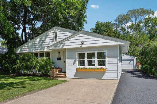 6706 44th Avenue N, Minneapolis, MN 55428