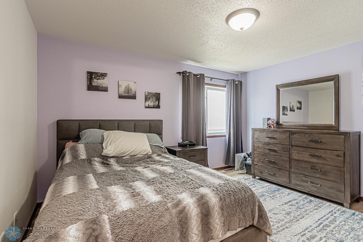 22 Cedar Dr, Mapleton, ND-13.jpg