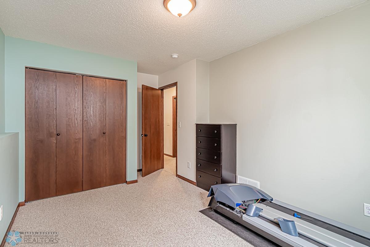 22 Cedar Dr, Mapleton, ND-23.jpg
