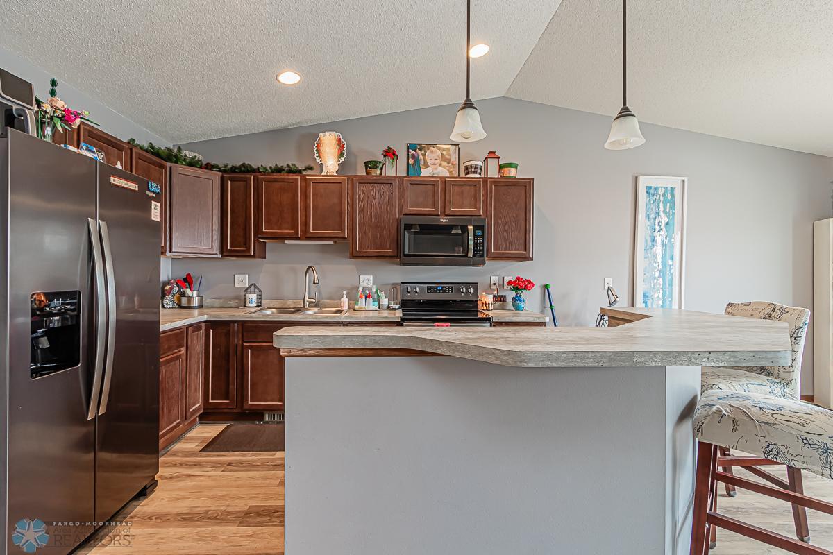 22 Cedar Dr, Mapleton, ND-09.jpg