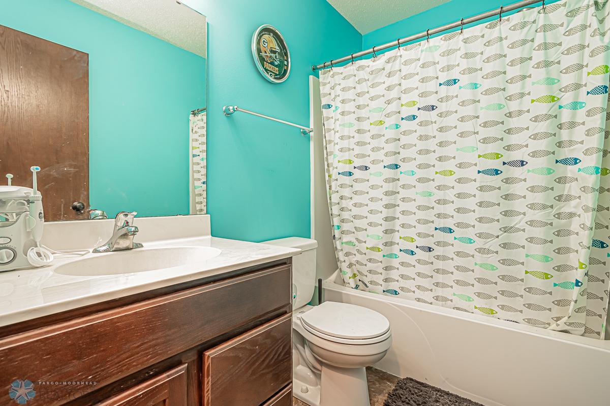 22 Cedar Dr, Mapleton, ND-21.jpg