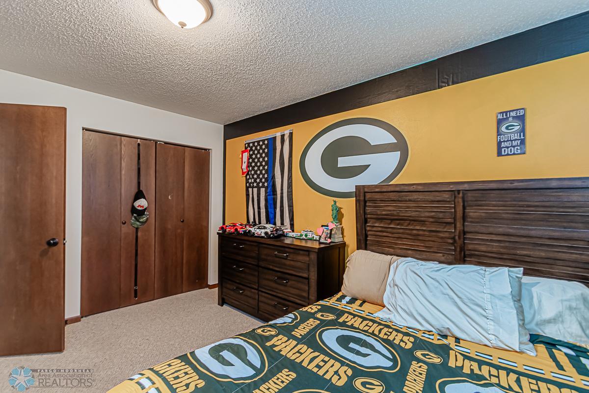 22 Cedar Dr, Mapleton, ND-25.jpg