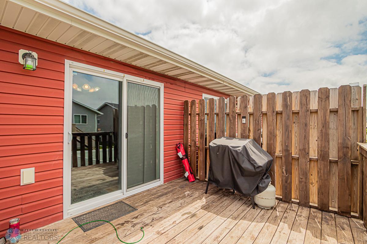 22 Cedar Dr, Mapleton, ND-28.jpg