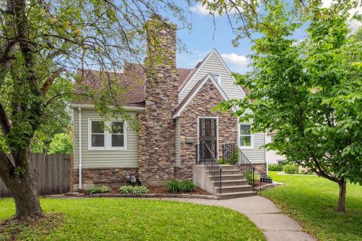 4432 Park Avenue, Minneapolis, MN 55407