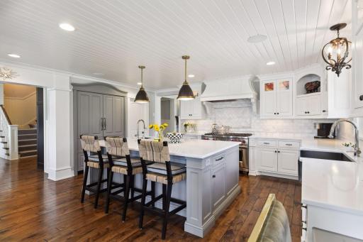 6629 West Shore Drive, Edina, MN 55435
