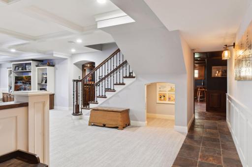 6629 West Shore Drive, Edina, MN 55435