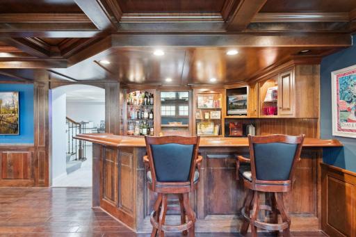 6629 West Shore Drive, Edina, MN 55435