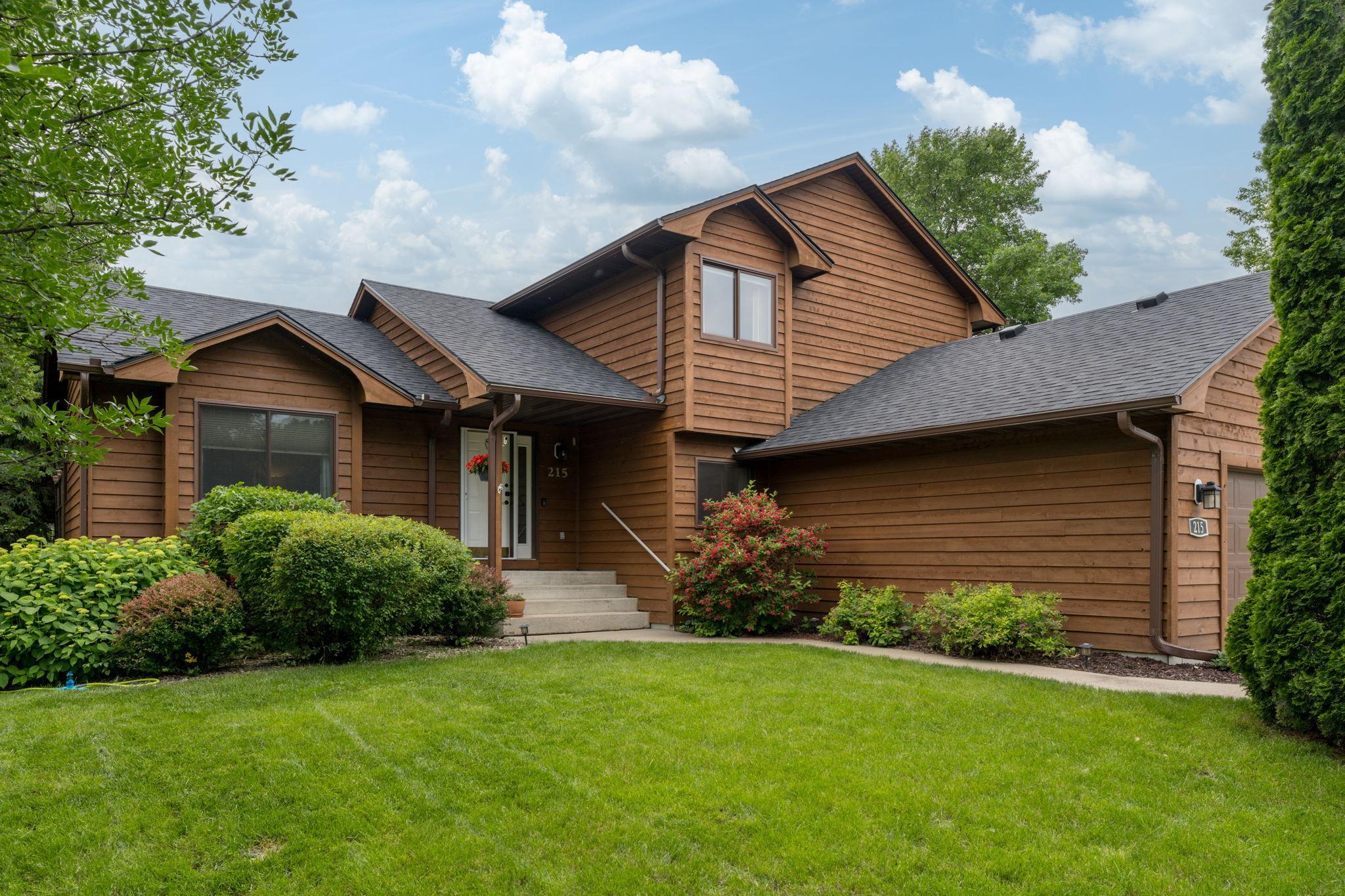 215 Essex Rd-6.jpg