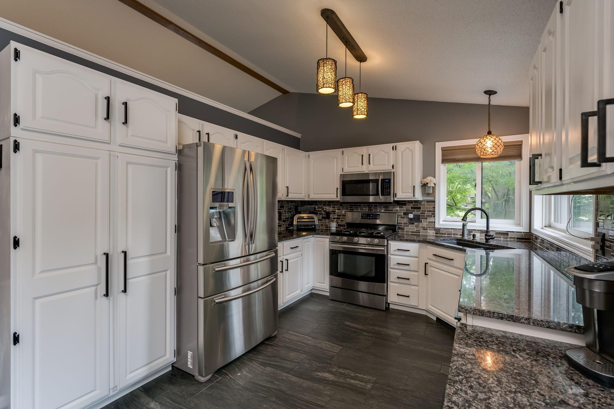 215 Essex Rd-13.jpg