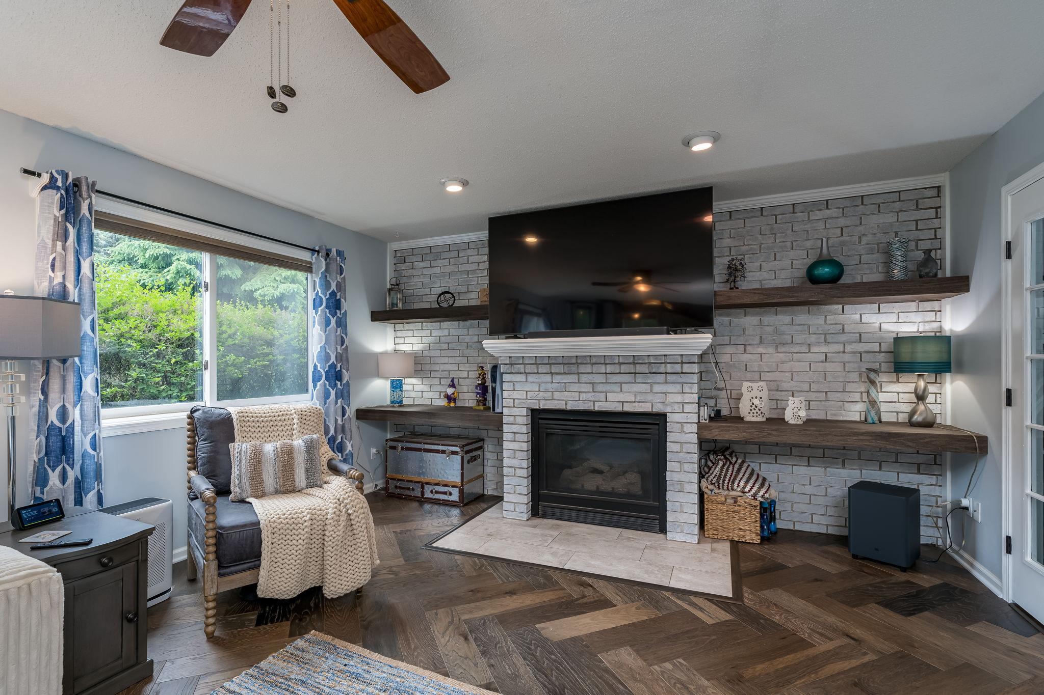 215 Essex Rd-18.jpg