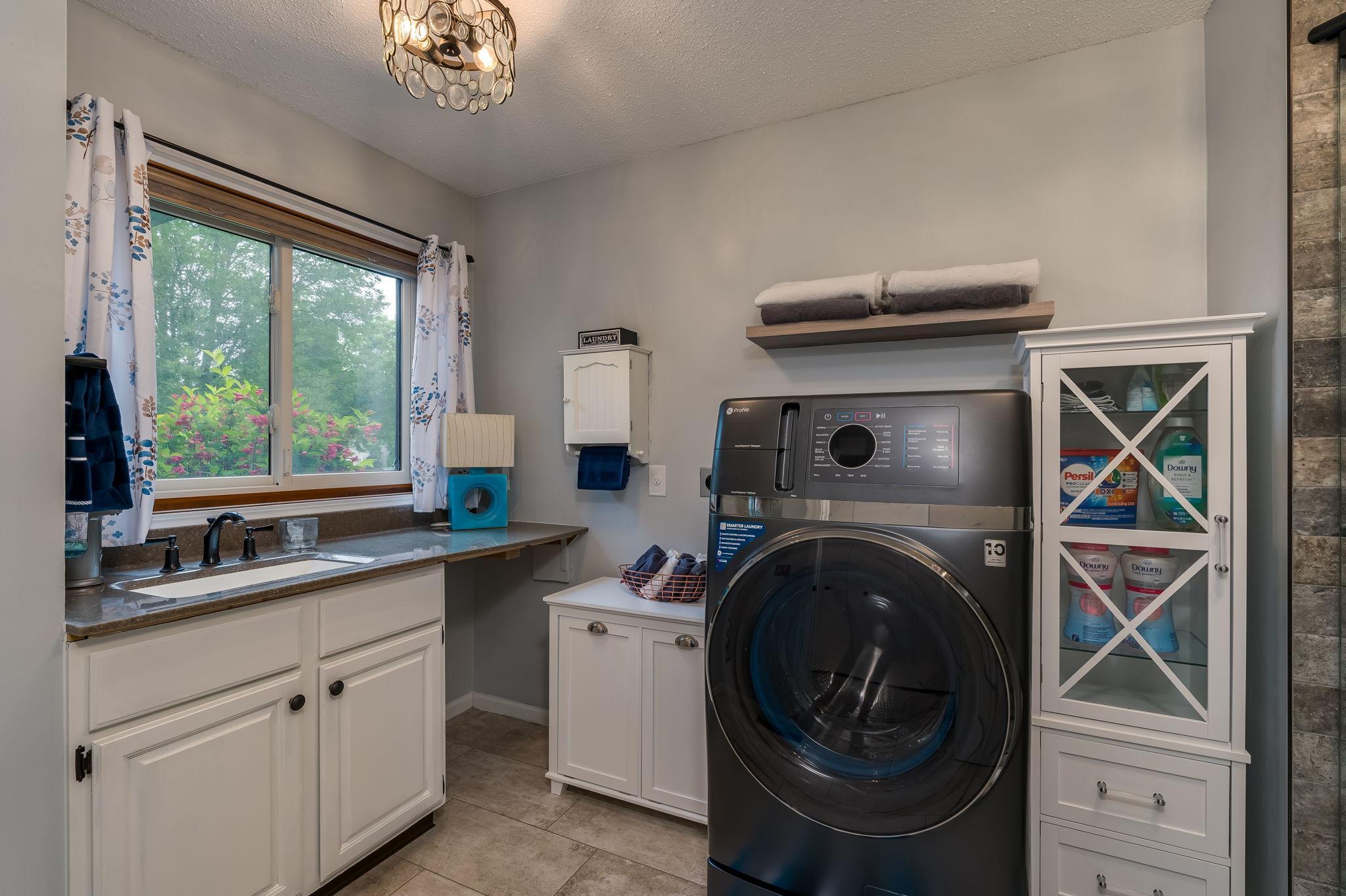 215 Essex Rd-38.jpg