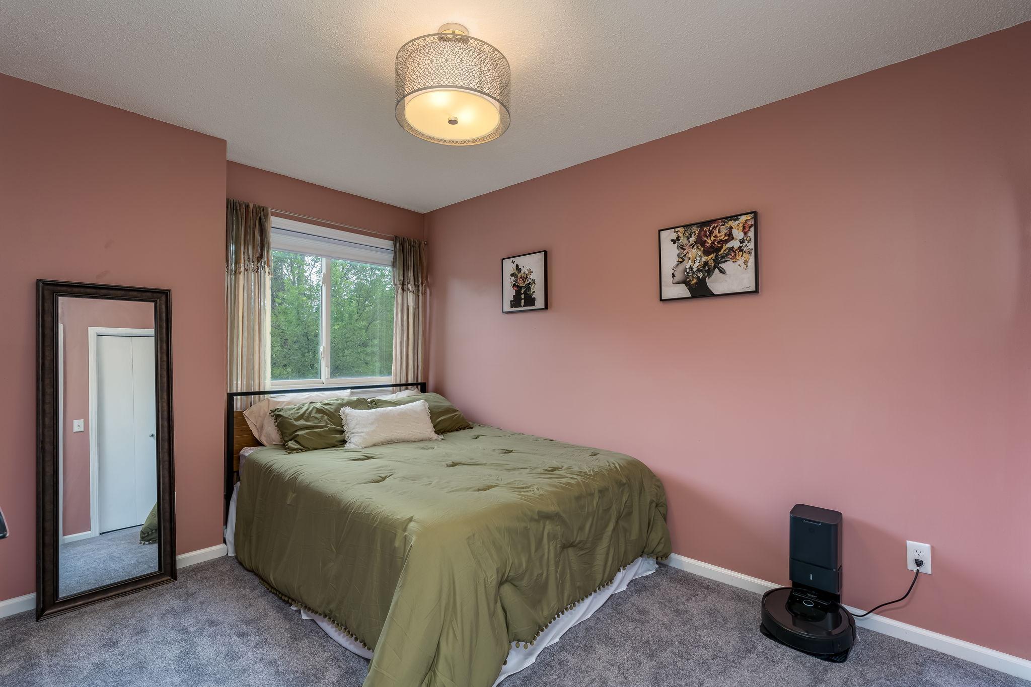 215 Essex Rd-31.jpg
