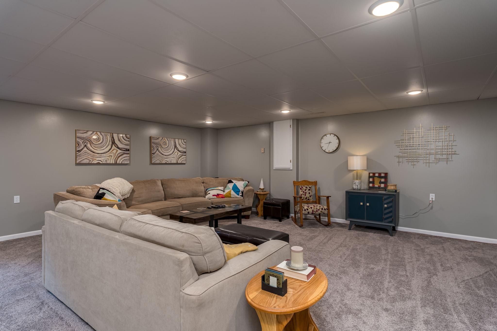 215 Essex Rd-21.jpg