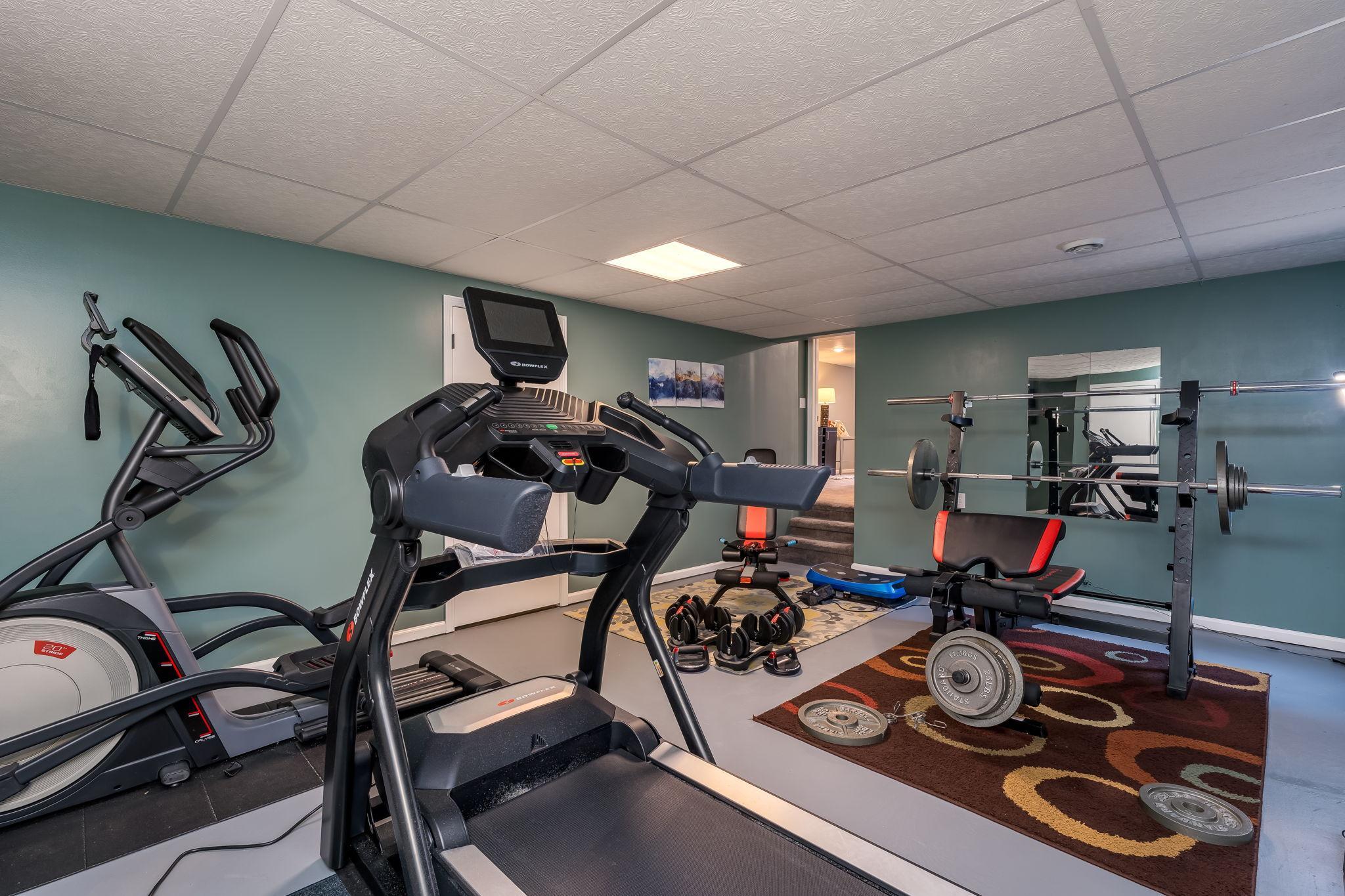 215 Essex Rd-25.jpg