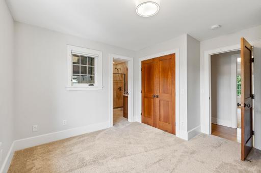 3301 W 55th Street, Edina, MN 55410