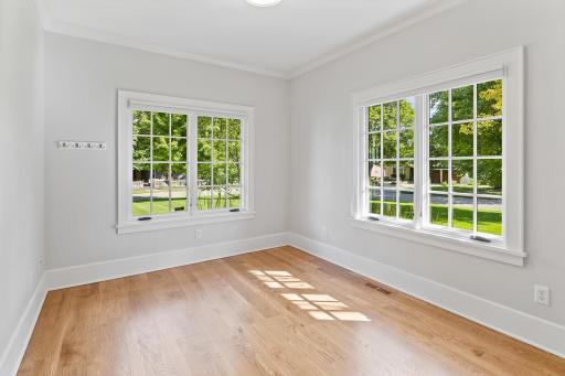 3301 W 55th Street, Edina, MN 55410