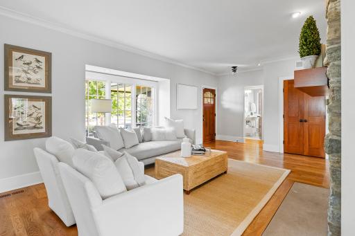 3301 W 55th Street, Edina, MN 55410