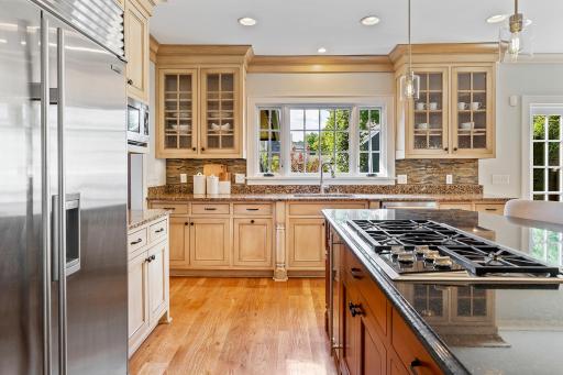 3301 W 55th Street, Edina, MN 55410