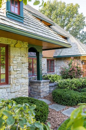 3301 W 55th Street, Edina, MN 55410