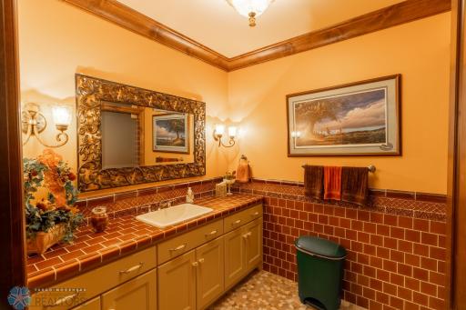 Basement Bath w Shower