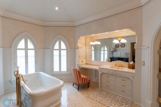 Primary Suite Bath