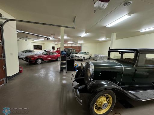 Detached Garage