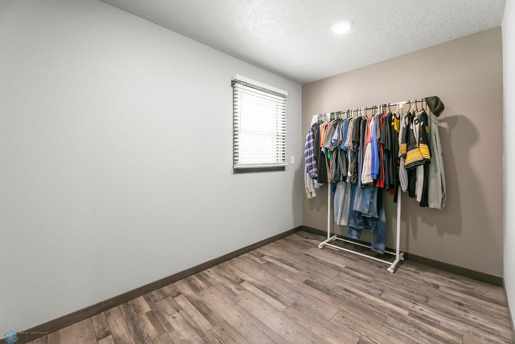Primary Bedroom w/ large Walk-in Closet