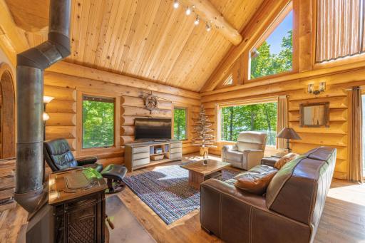 21150 Moose Point Road, Grand Rapids, MN 55744