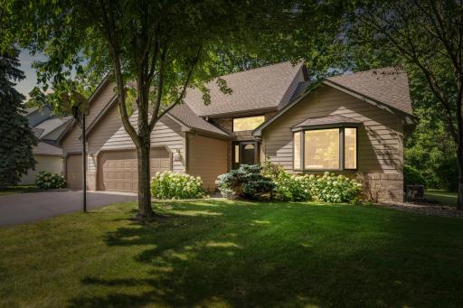 635 Sunset Court, Saint Paul, MN 55126