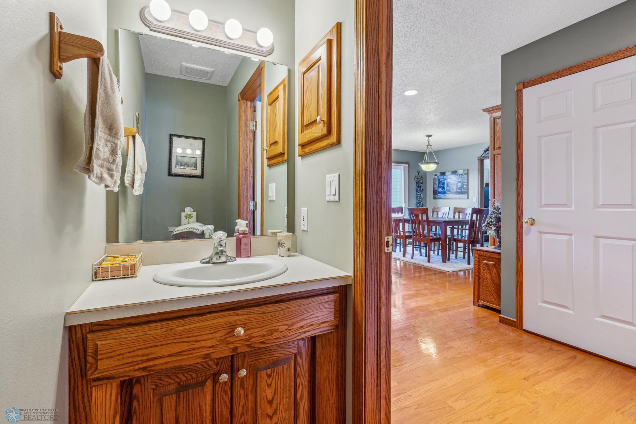 1/2 Bathroom
