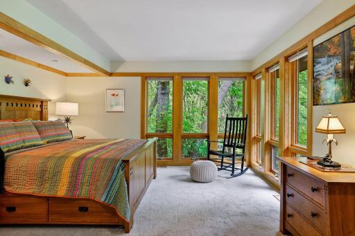 Main floor EnSuite offers the feeling of living in the Northland.
