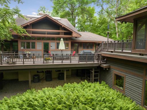 1698 Dodd Road, Mendota Heights, MN 55118