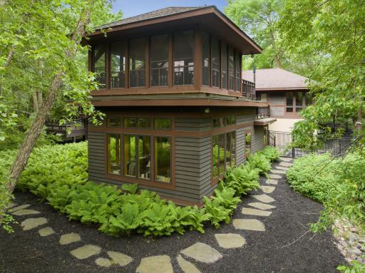 1698 Dodd Road, Mendota Heights, MN 55118