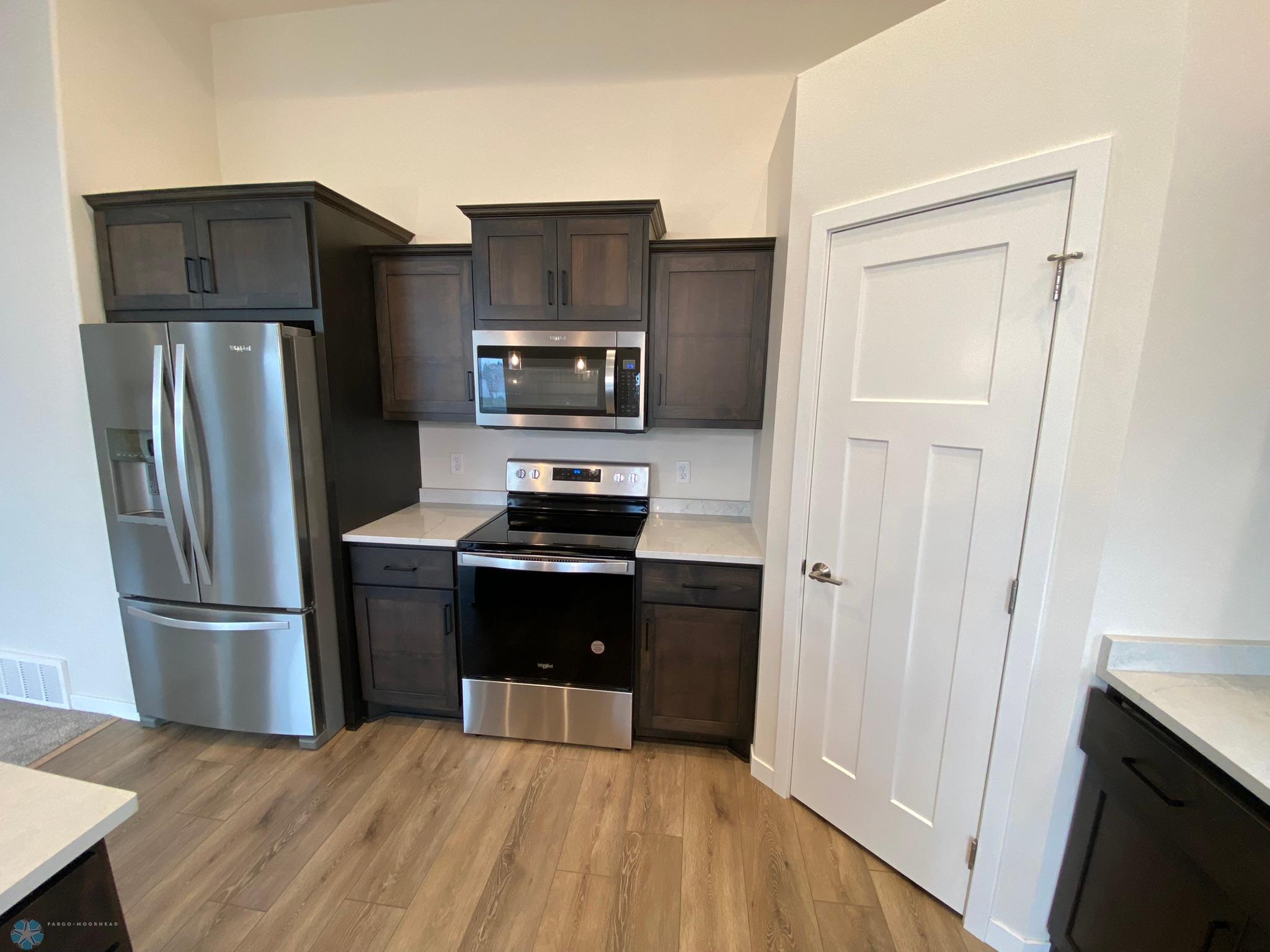 Corner Walk-in Pantry