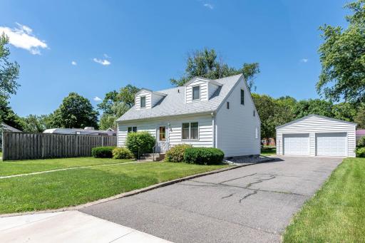 517 S Hunt Street, Lake Crystal, MN 56055