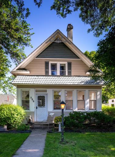 Warm and inviting! 1 block from the school.
