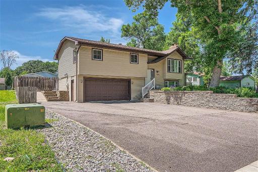 7725 Chowen Avenue N, Minneapolis, MN 55443