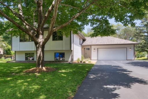 810 Grandview Drive, Hudson, WI 54016