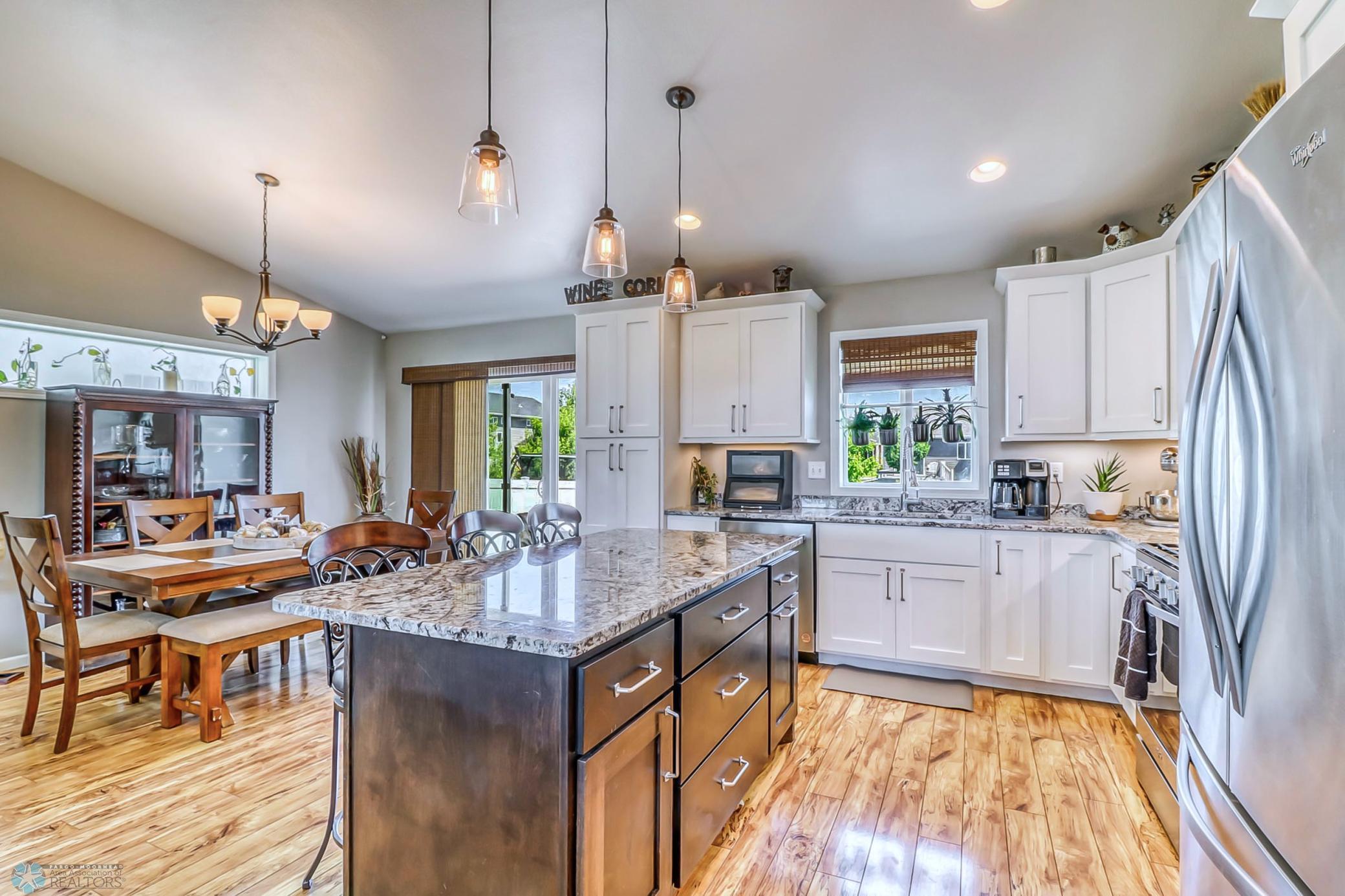 Kitchen1_2.jpg
