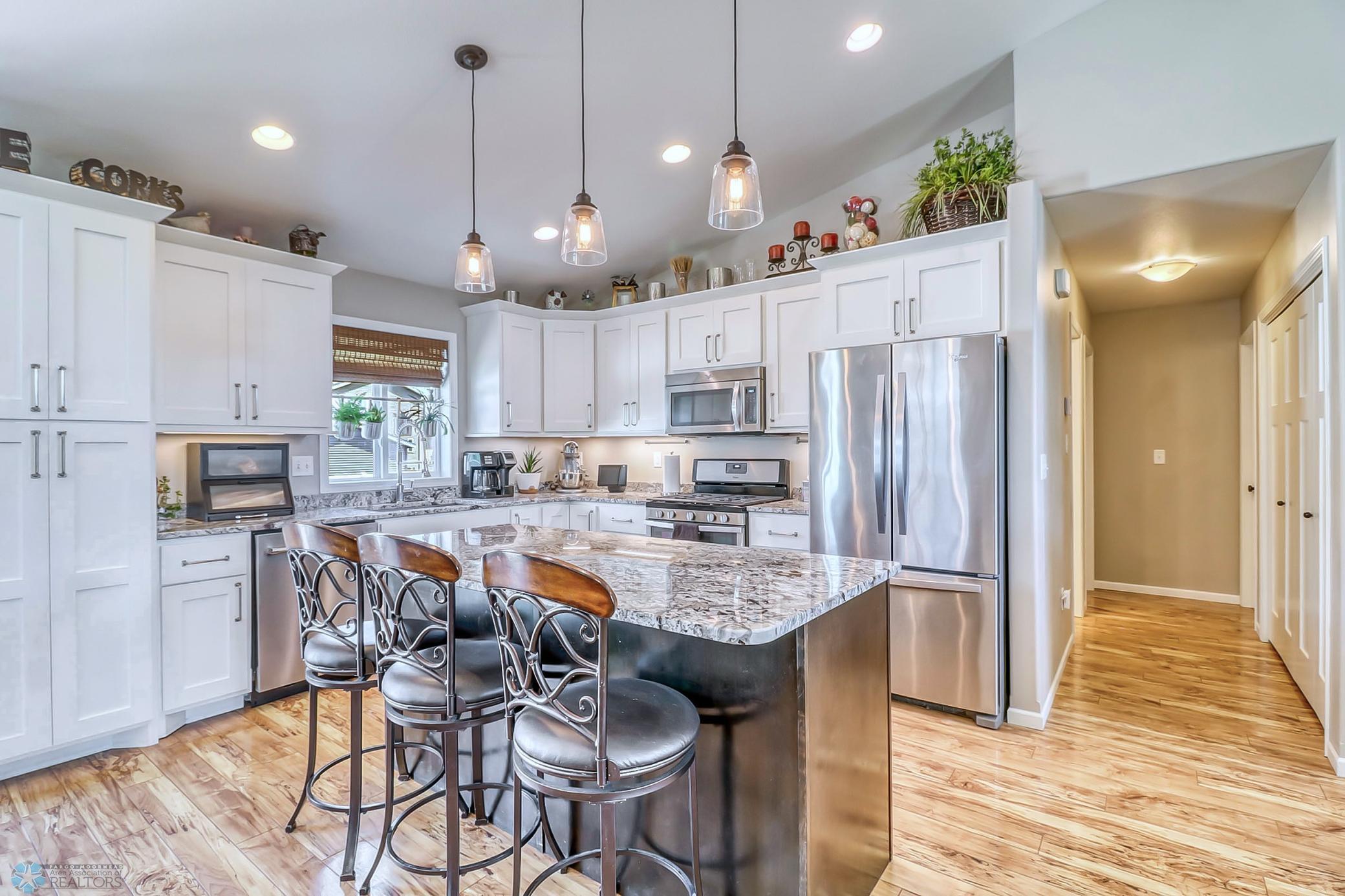 Kitchen1_3.jpg