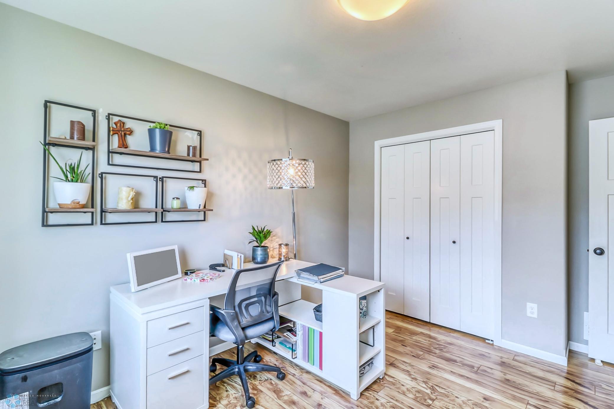 Bedroom1_2.jpg