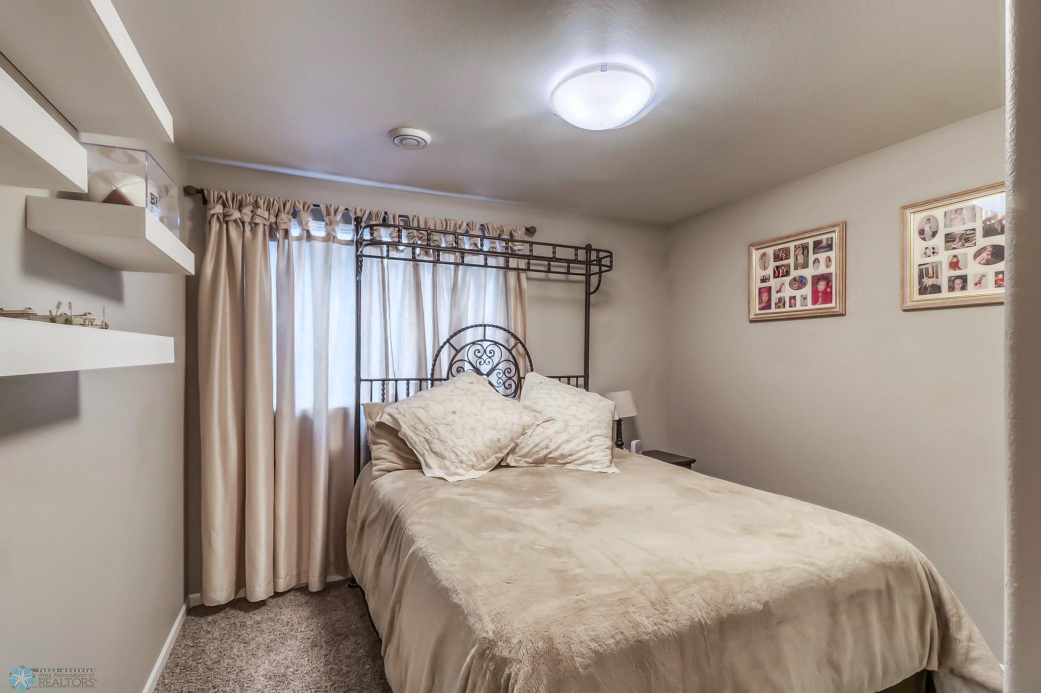 Basement Bedroom2_1.jpg