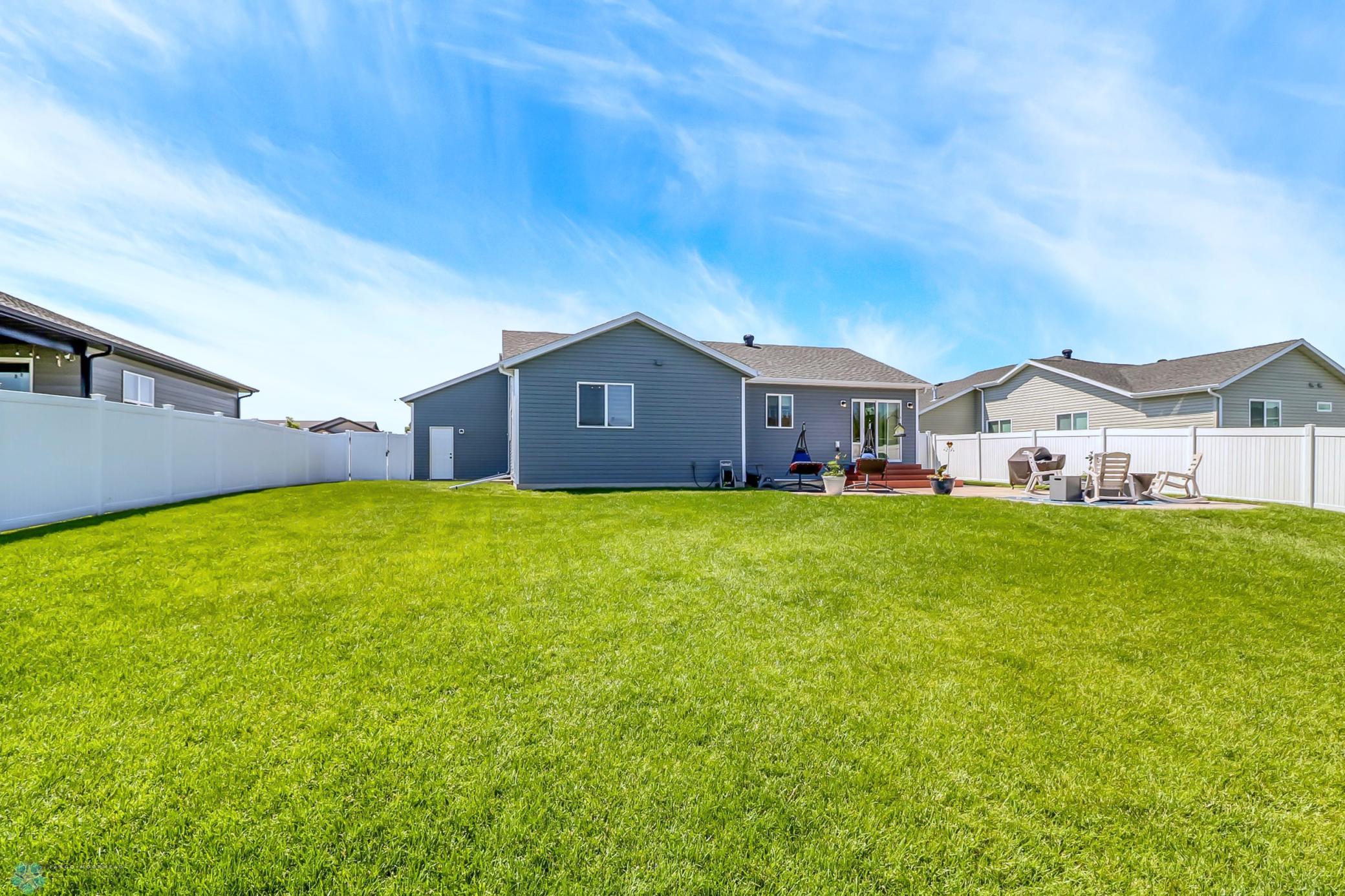 Backyard1_2.jpg