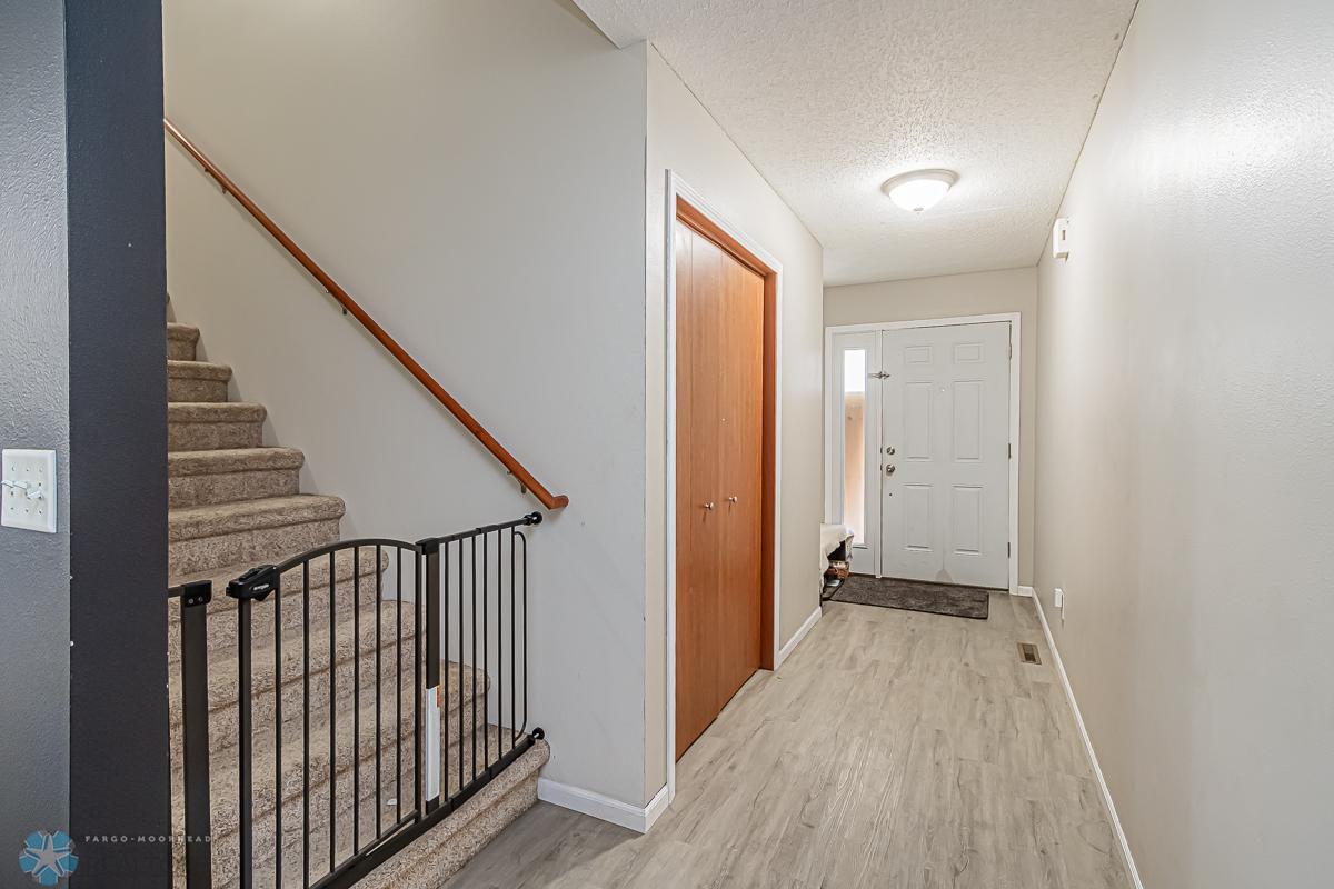 4269 Estate Drive South, Fargo, ND-04.jpg