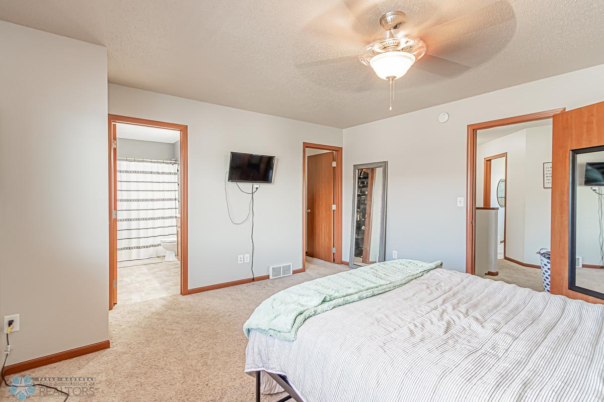 4269 Estate Drive South, Fargo, ND-23.jpg