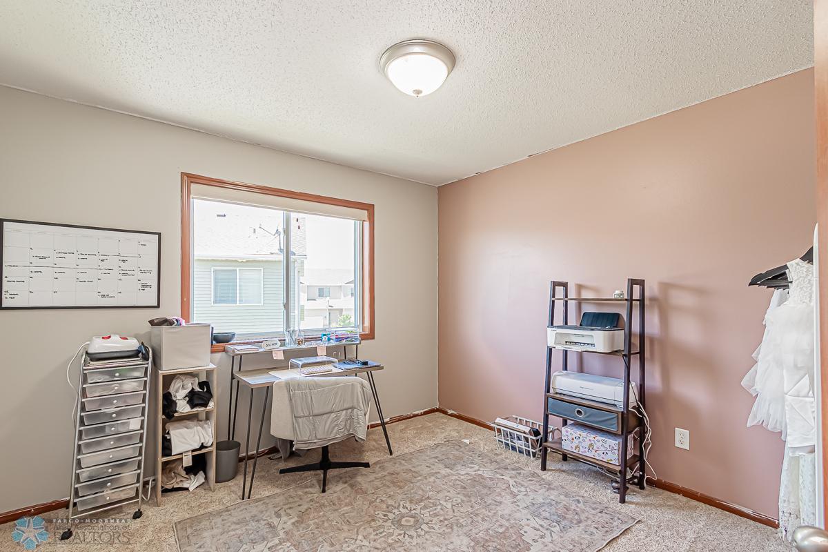 4269 Estate Drive South, Fargo, ND-20.jpg