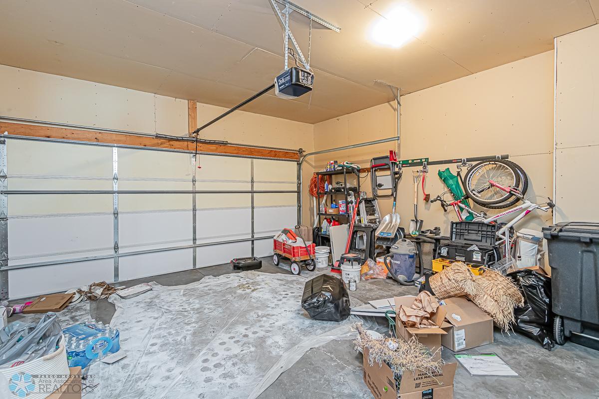 4269 Estate Drive South, Fargo, ND-28.jpg